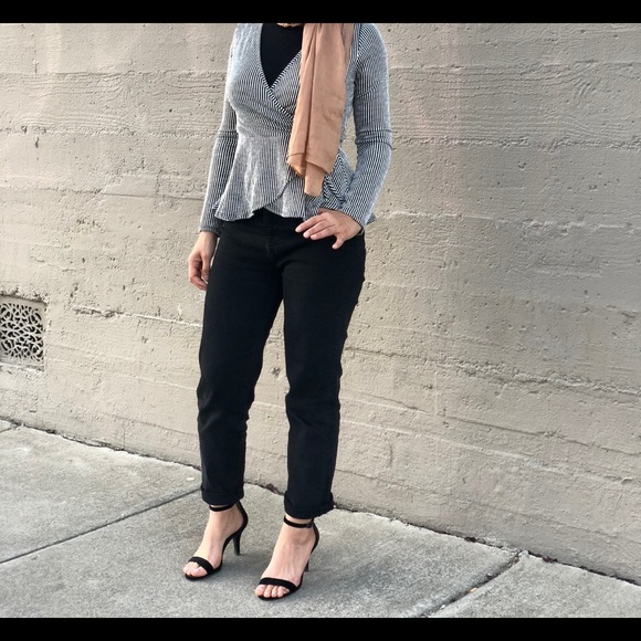 Caution the thread wrap shirt. Worn once - Picture 3 of 3